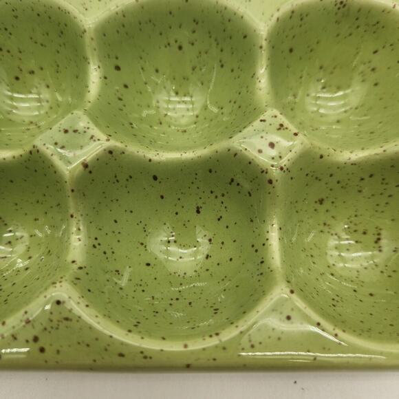 New Speckled Green Ceramic Egg Crate Display Plate For 8 Colored Easter Eggs - Picture 2 of 7
